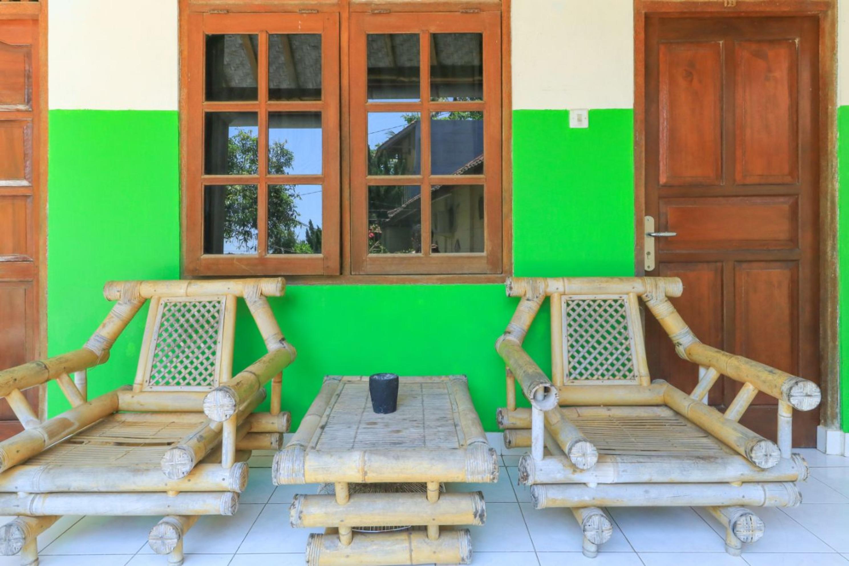 Hotel Tara Bar & Resto Air Sanih Kubutambahan  Buitenkant foto
