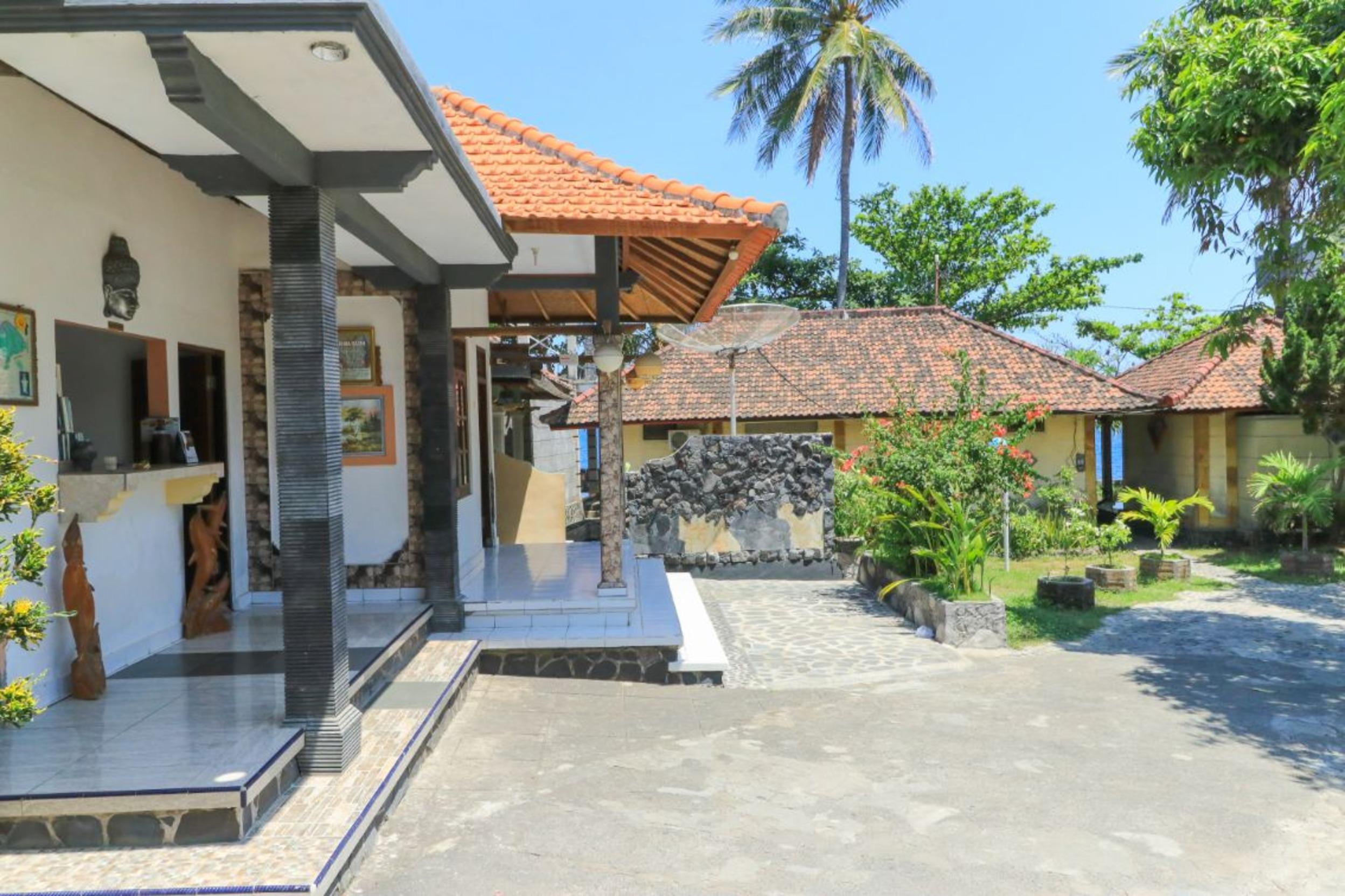 Hotel Tara Bar & Resto Air Sanih Kubutambahan  Buitenkant foto