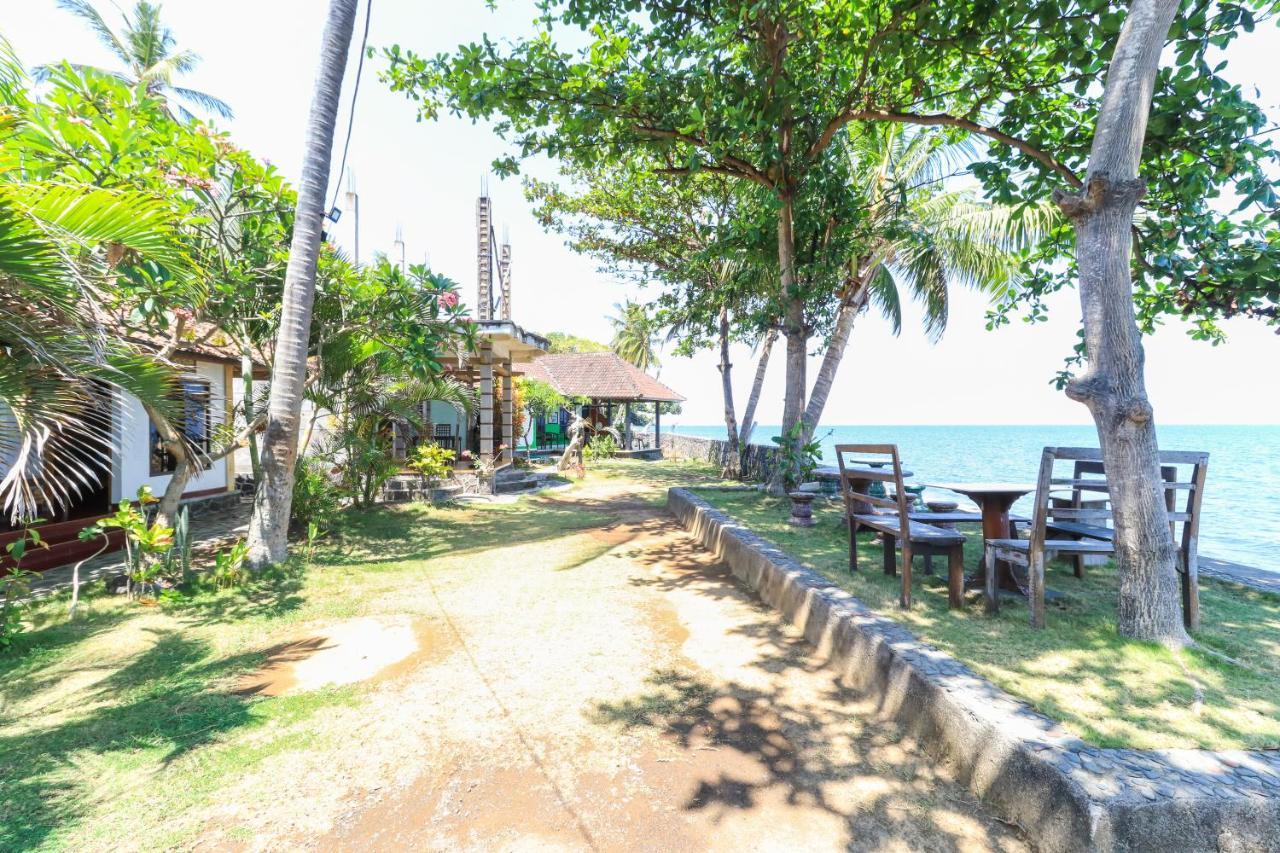 Hotel Tara Bar & Resto Air Sanih Kubutambahan  Buitenkant foto