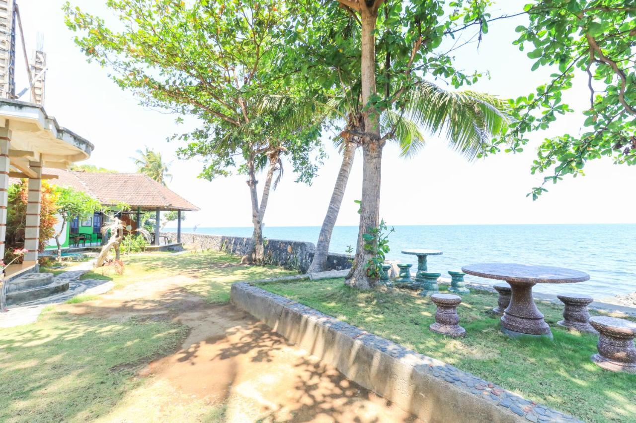 Hotel Tara Bar & Resto Air Sanih Kubutambahan  Buitenkant foto