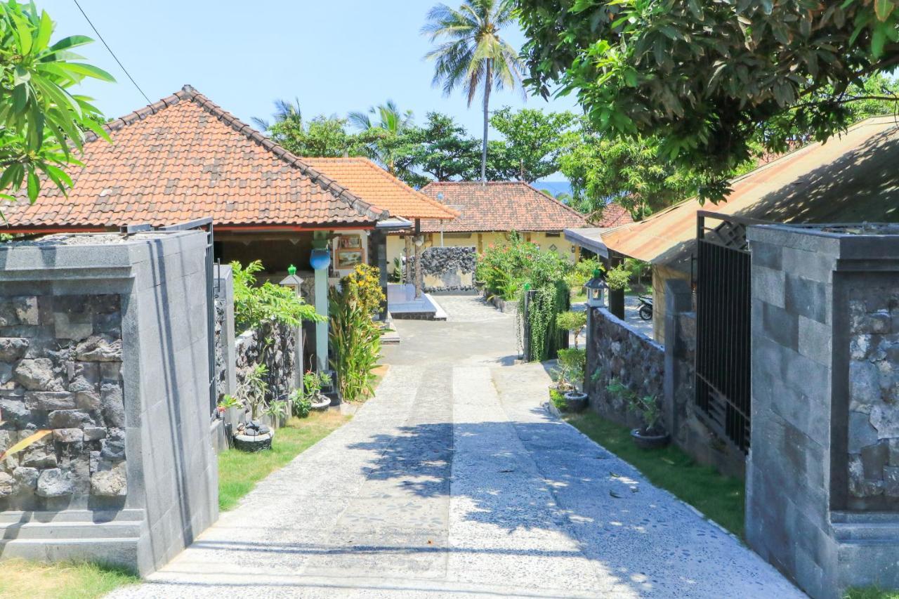 Hotel Tara Bar & Resto Air Sanih Kubutambahan  Buitenkant foto